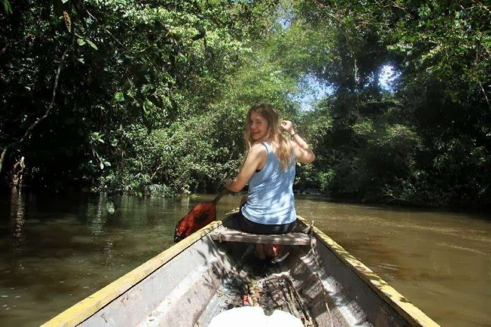 Jungle Hiking tour - paddle a canoe on the amazon river