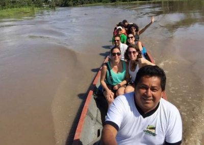 Amazon jungle tour Iquitos - speeding down the amazon river